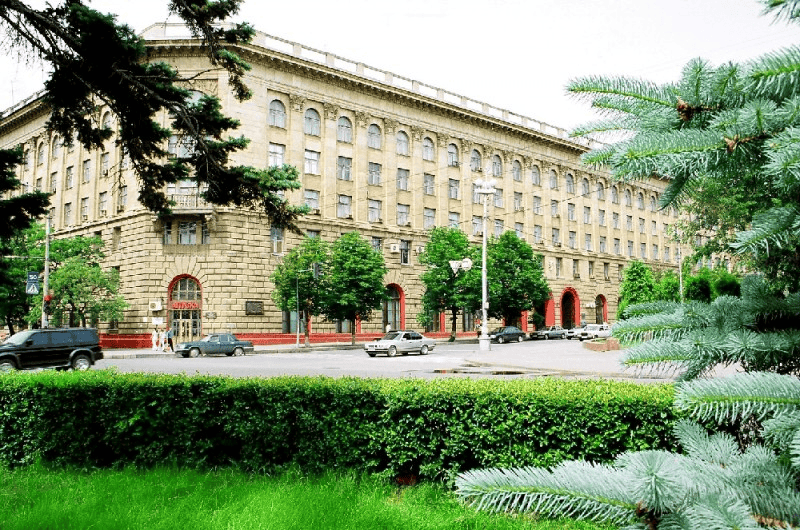 Главный корпус ВолгГМУ